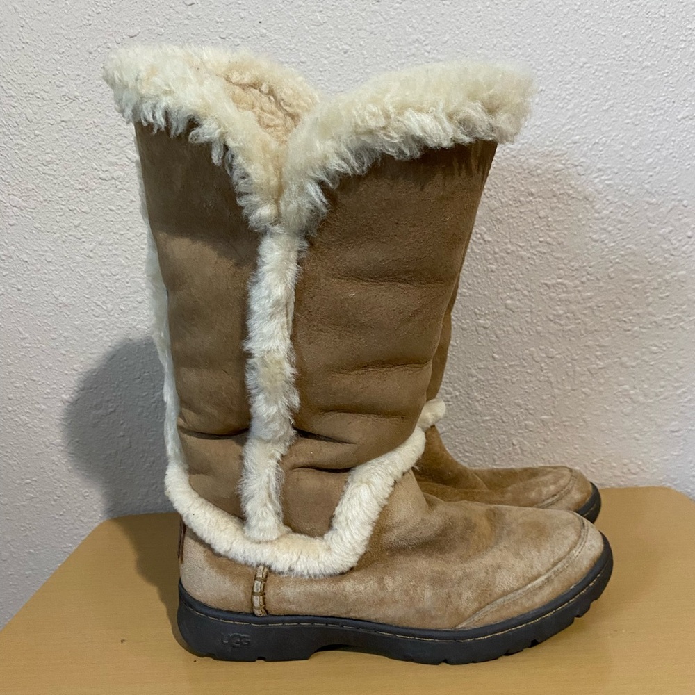 UGG Australia Katia Tall Chestnut Tan Sherpa Lined Boots Size 5